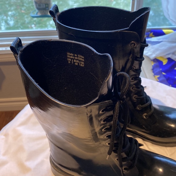 Rubber Boots 9 - Picture 3 of 10